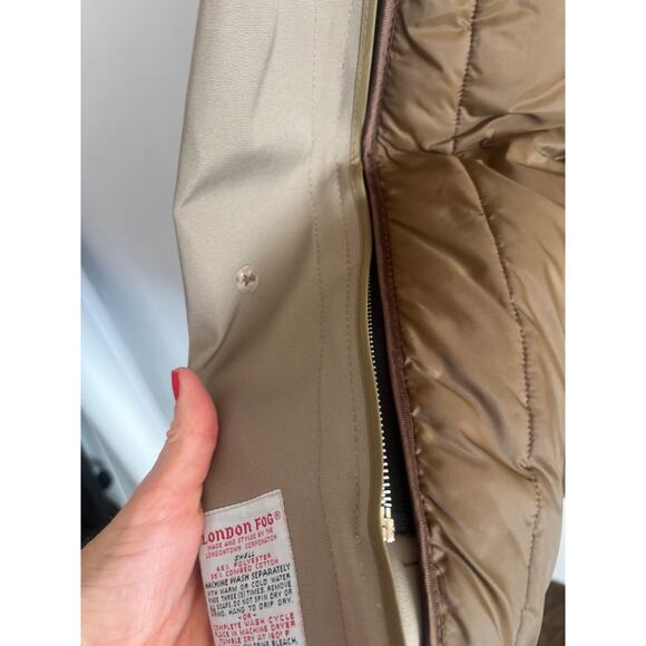 London Fog Men's Tan
Maincoats Trench Style Coat Tan Size 38R - Picture 8 of 15